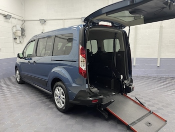 Ford Grand Tourneo Connect feature image