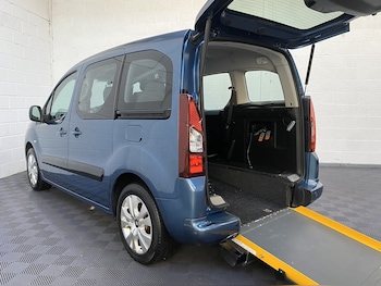 2013 (13) - 1.6 HDi 90 Plus 5dr Disabled Adapted WAV