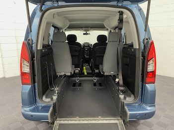 Used Peugeot Partner Tepee 2015 for sale - 75984086: Photo