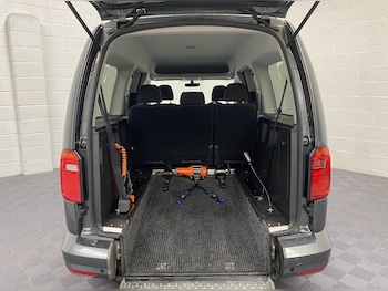 Used Volkswagen Caddy Maxi Life 2018 for sale - 76065891: Photo 2