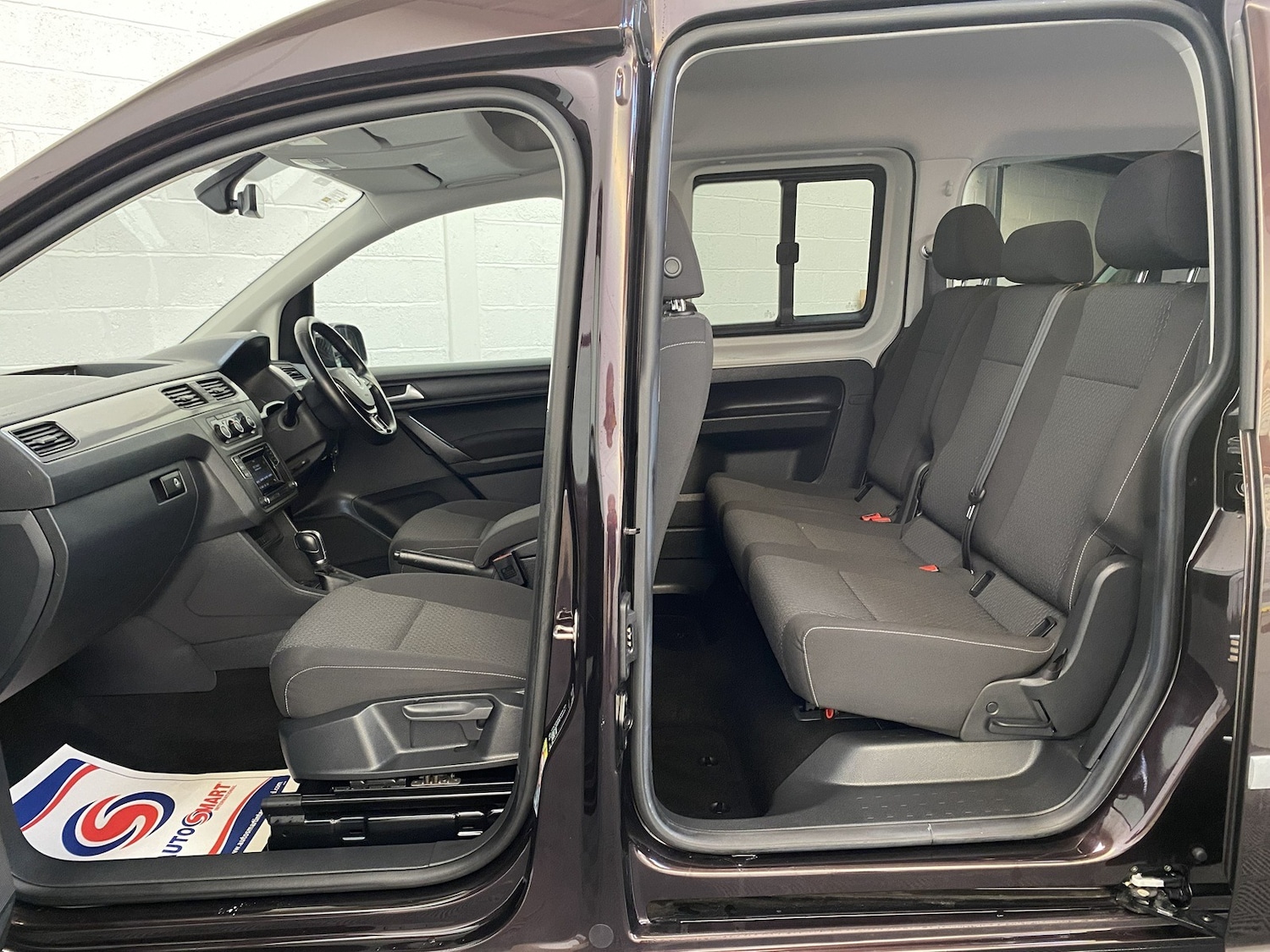 Used Volkswagen Caddy Maxi Life 2018 for sale - 76879735: Photo 3