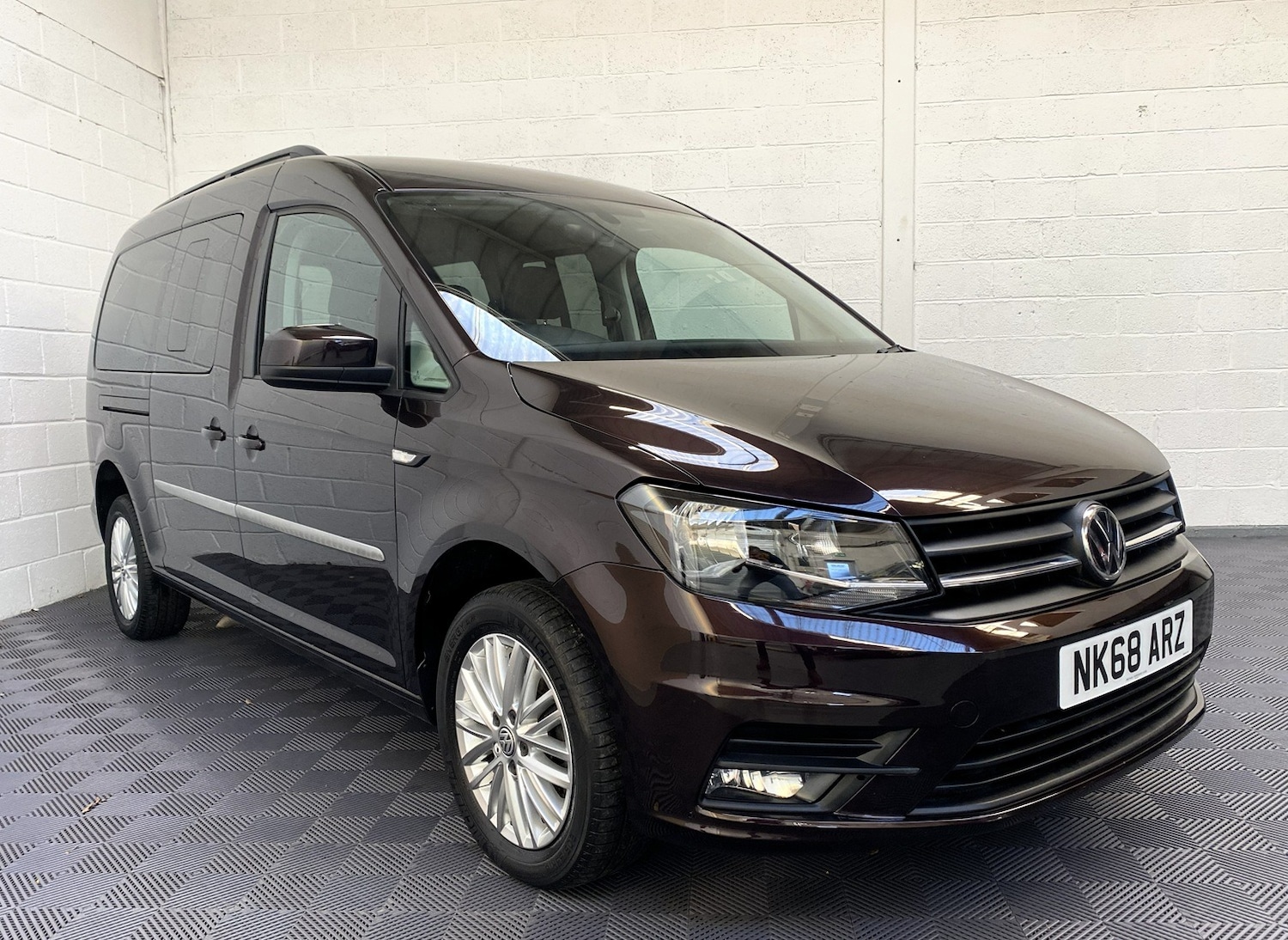Used Volkswagen Caddy Maxi Life 2018 for sale - 76879735: Photo 4