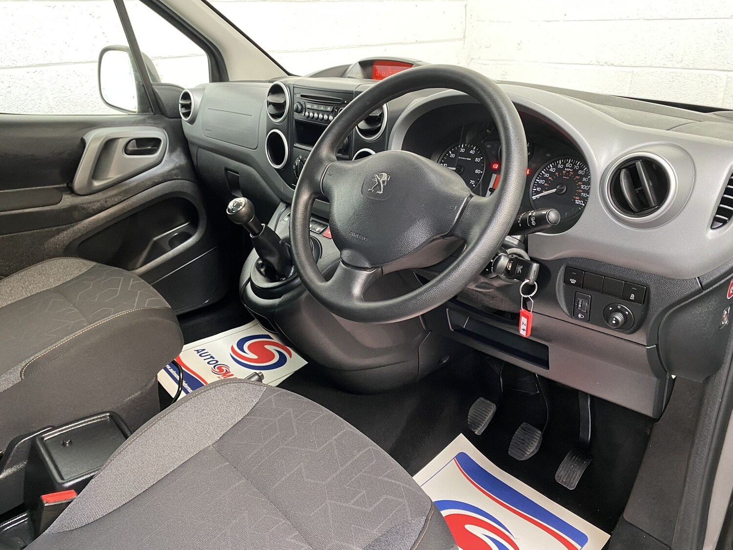 Used Peugeot Partner Tepee 2018 for sale - 75955652: Photo 21