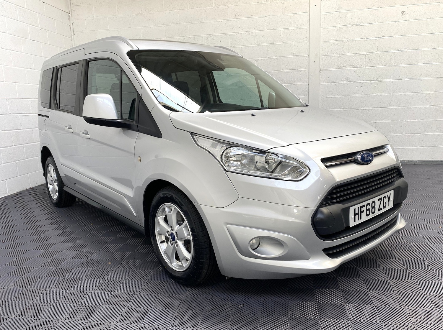 Used Ford Tourneo Connect 2018 for sale - 75893123: Photo 4