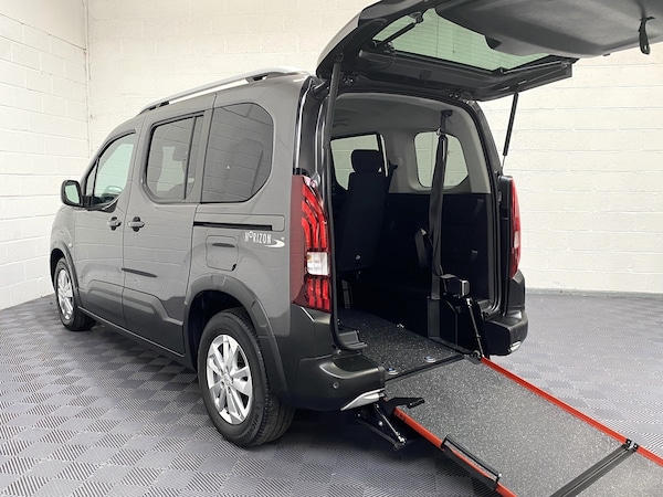 Used Peugeot Rifter 2020 for sale - 75700102: Photo 1