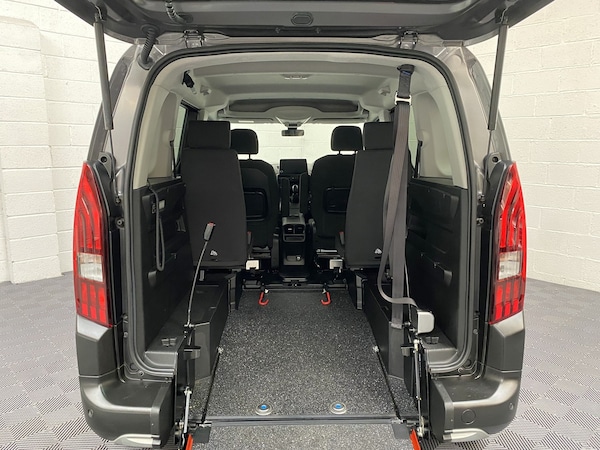 Used Peugeot Rifter 2020 for sale - 75700102: Photo 2
