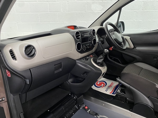 Used Peugeot Partner Tepee 2015 for sale - 75064303: Photo 12