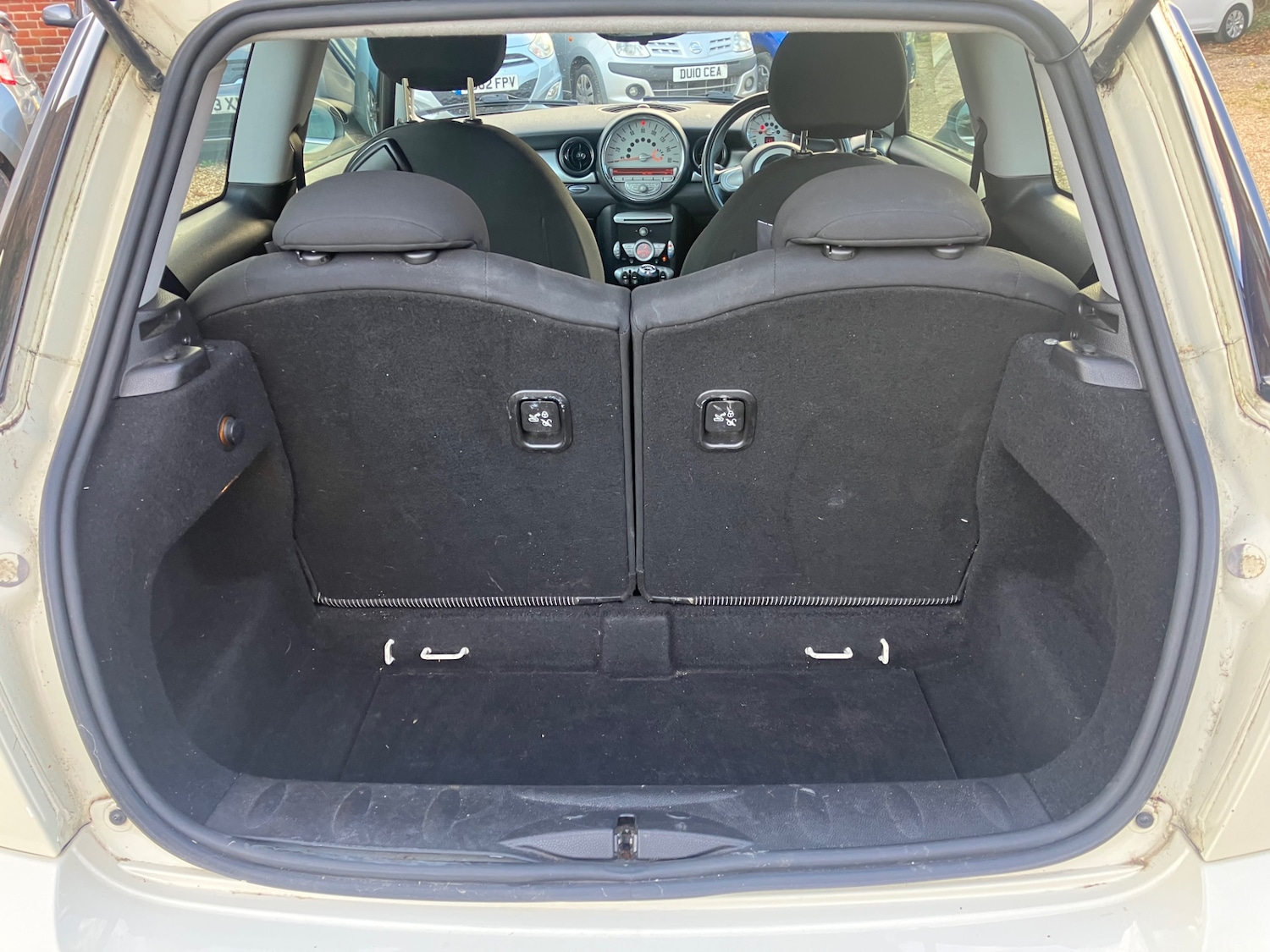 Used MINI Hatch 2010 for sale - 76492338: Photo 15