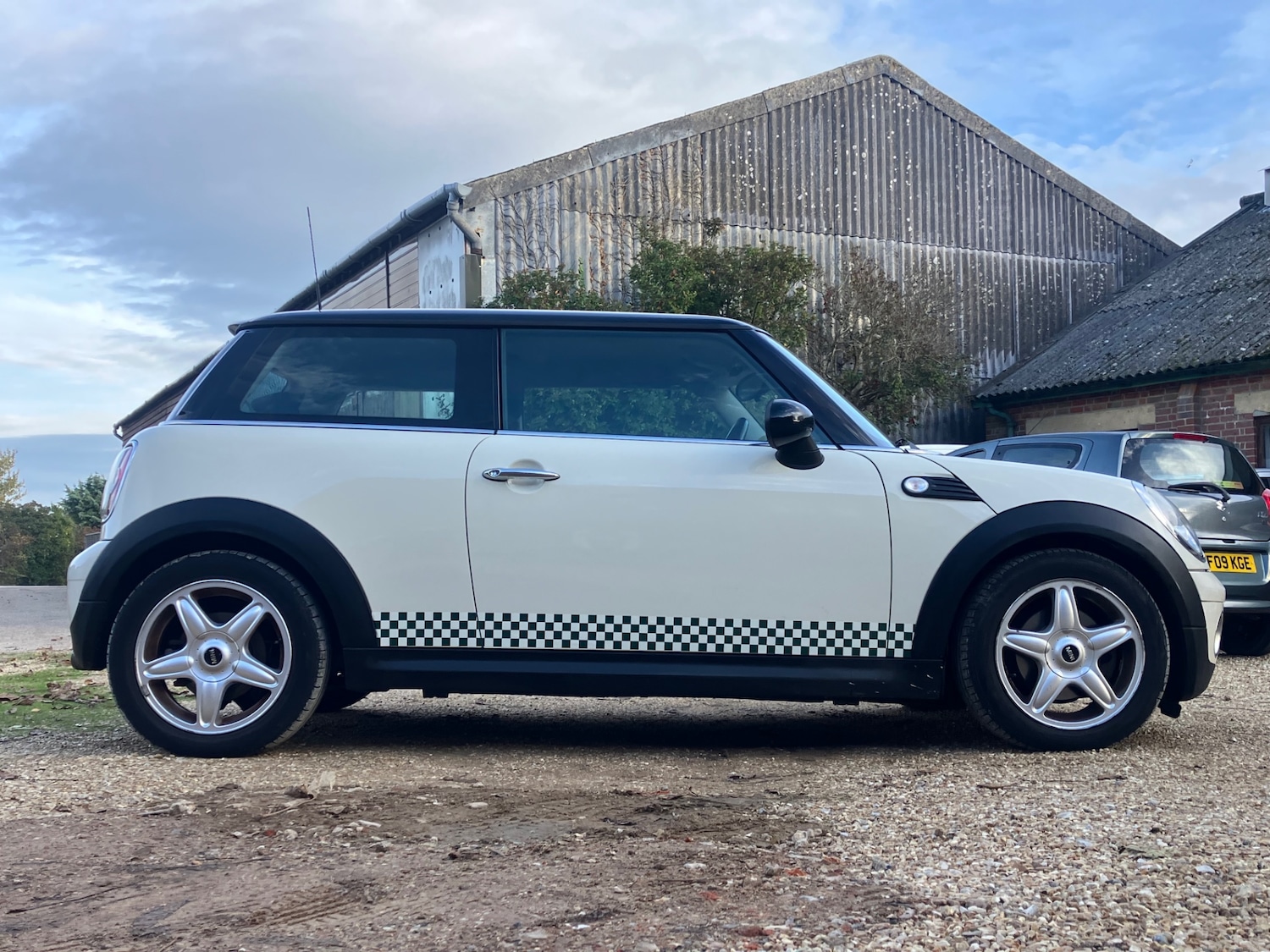 Used MINI Hatch 2010 for sale - 76492338: Photo 4