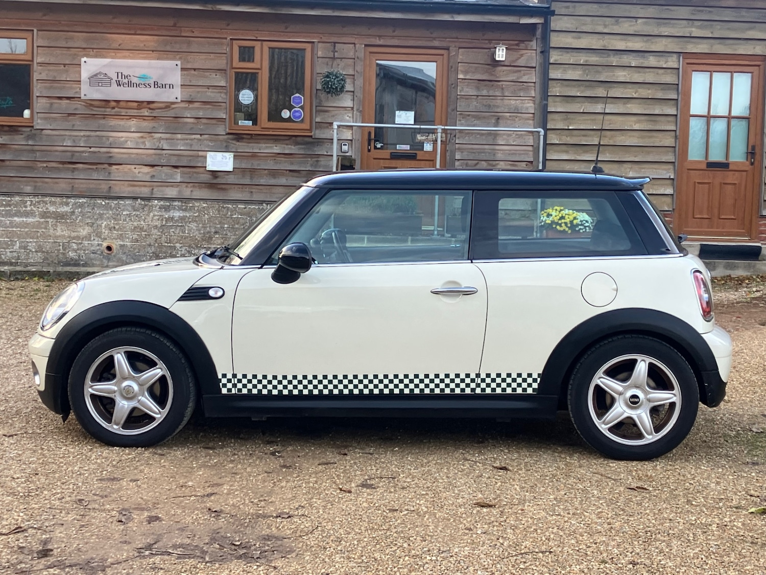 Used MINI Hatch 2010 for sale - 76492338: Photo 5