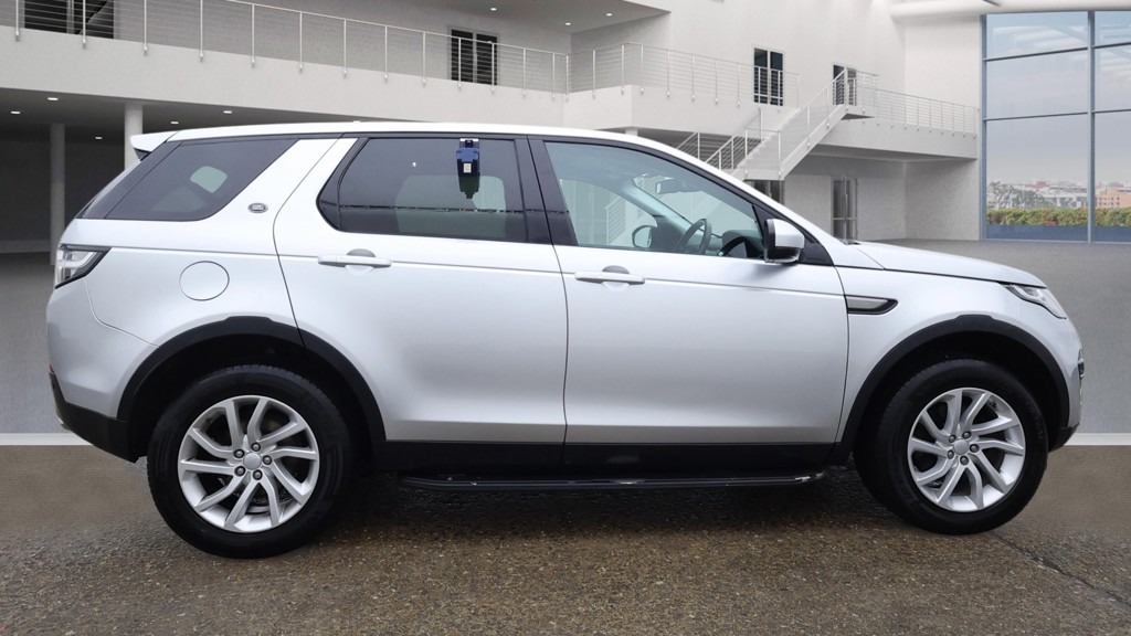 Used Land Rover Discovery Sport 2016 for sale - 77208603: Photo 5