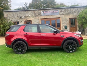 Used Land Rover Discovery Sport 2016 for sale - 76320458: Photo