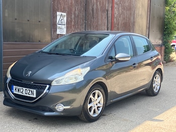 Used Peugeot 208 2012 for sale - 79419409: Photo