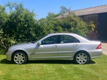 Used Mercedes-Benz C-Class 2004 for sale - 75045980: Photo