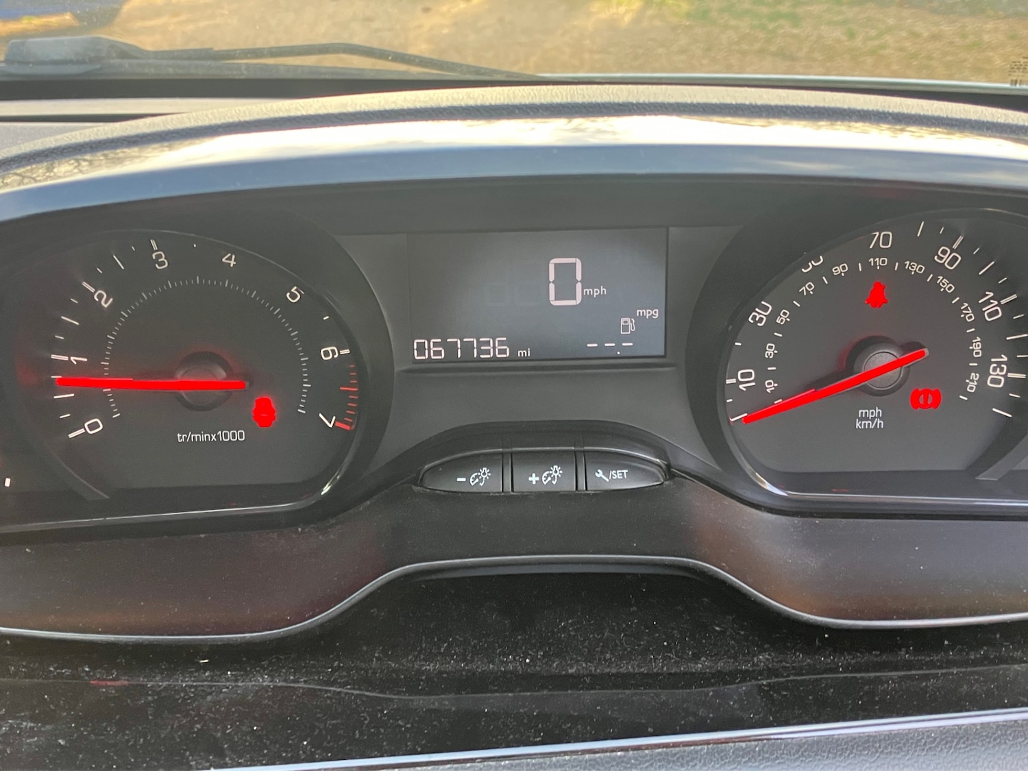 Used Peugeot 208 2013 for sale - 76492248: Photo 15