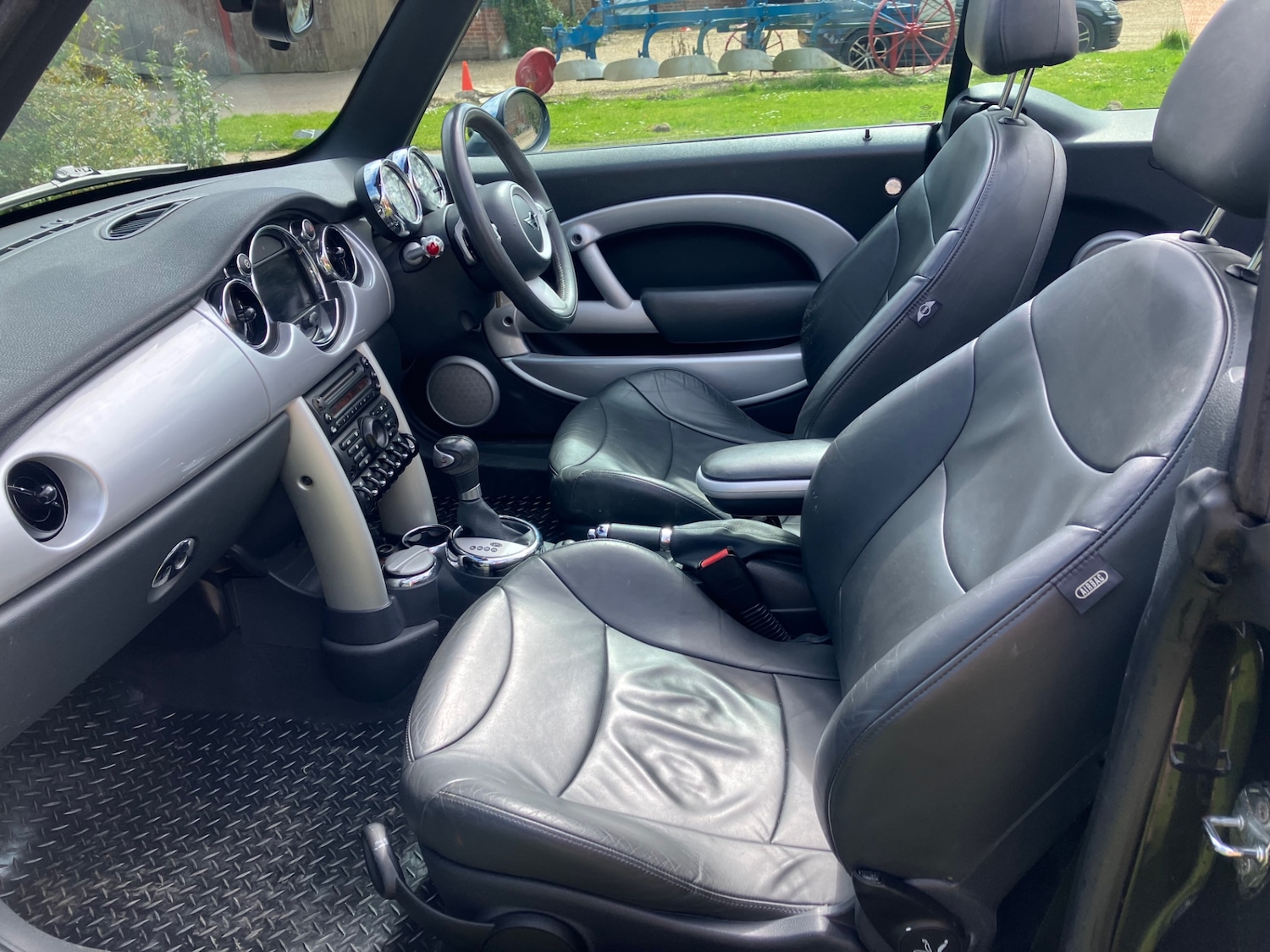 Used MINI Convertible 2008 for sale - 78079424: Photo 28