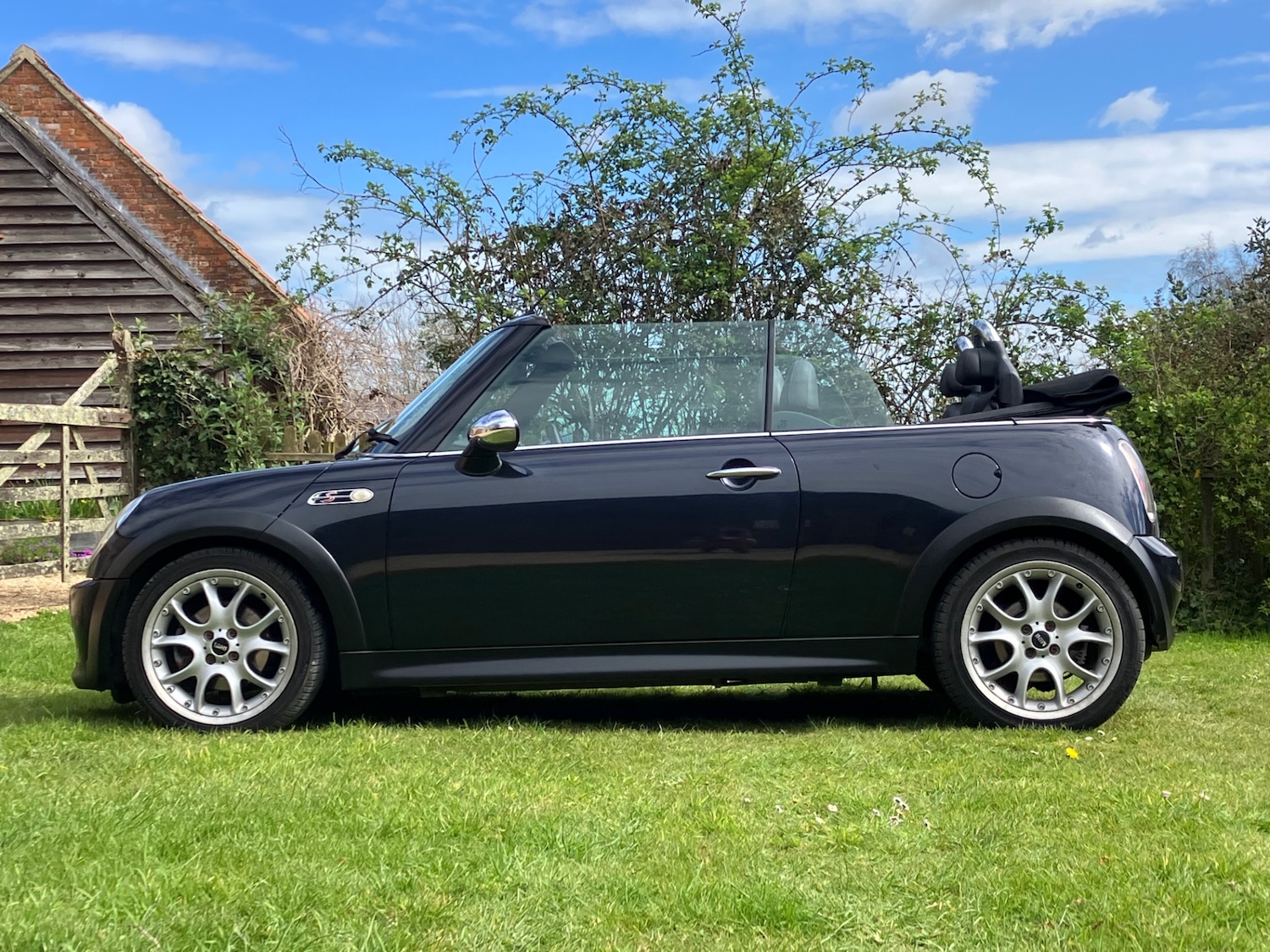 Used MINI Convertible 2008 for sale - 78079424: Photo 4