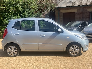 Used Hyundai i10 2012 for sale - 76492256: Photo