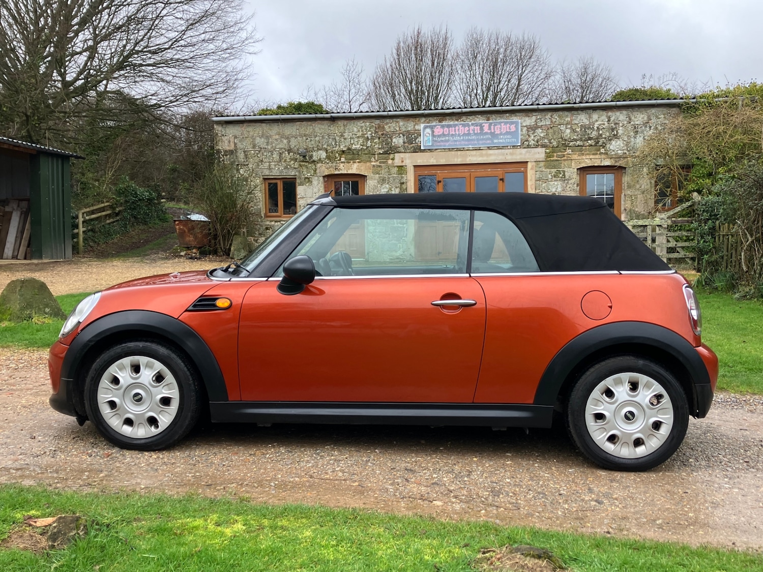 Used MINI Convertible 2011 for sale - 77545352: Photo 10
