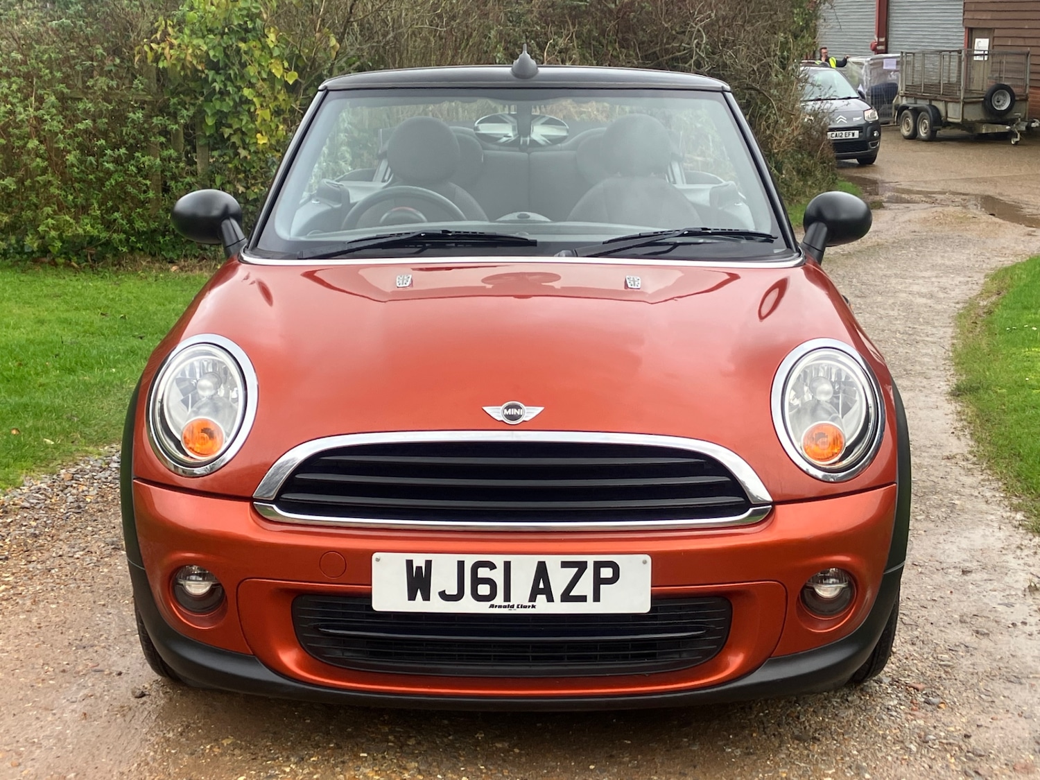 Used MINI Convertible 2011 for sale - 77545352: Photo 2