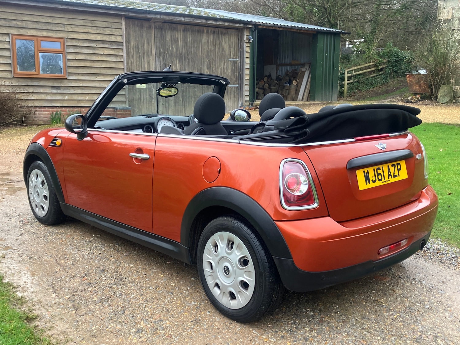 Used MINI Convertible 2011 for sale - 77545352: Photo 6