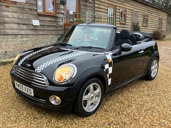 Used MINI Convertible 2010 for sale - 77519311: Photo