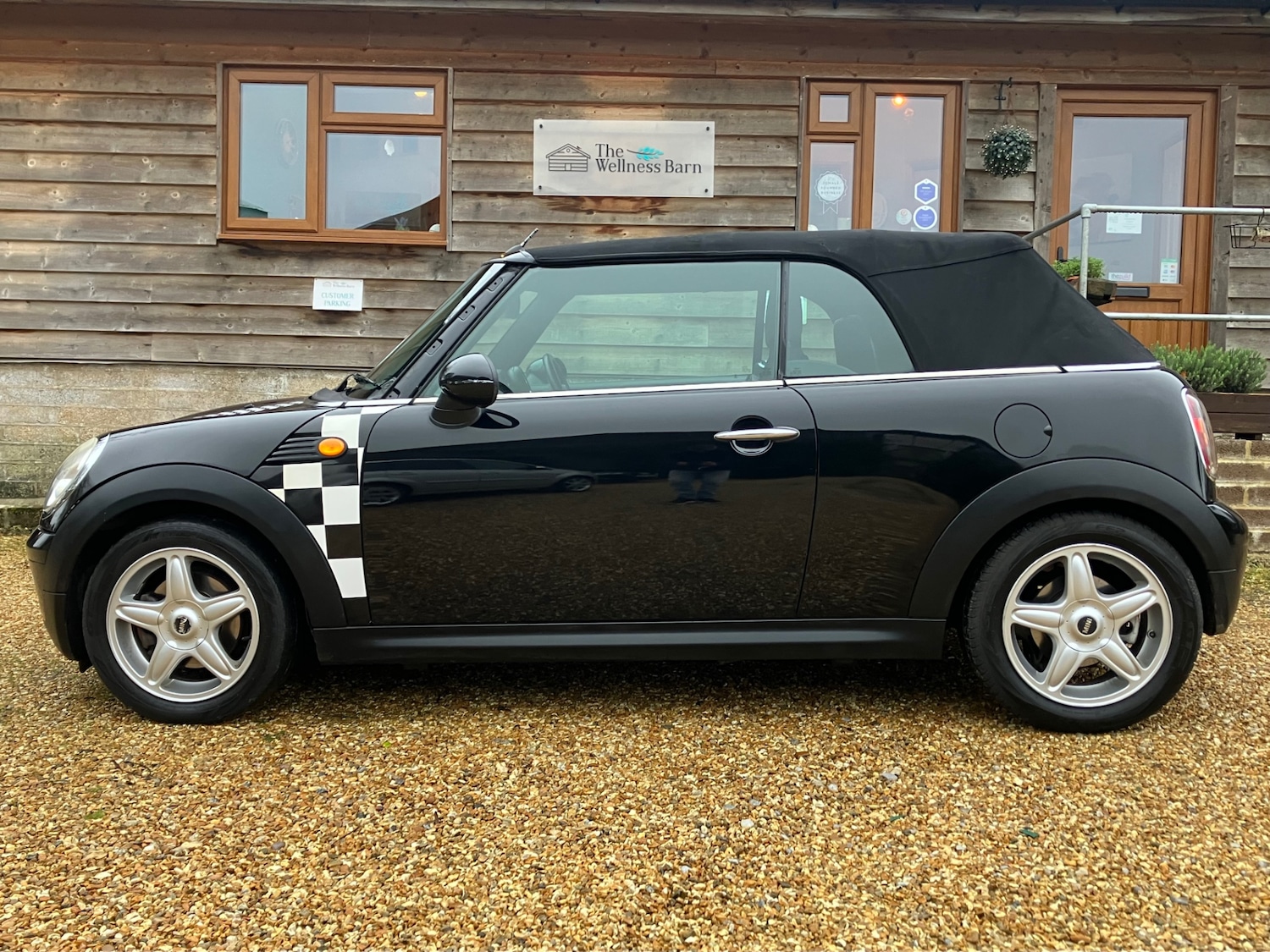 Used MINI Convertible 2010 for sale - 77519311: Photo 4