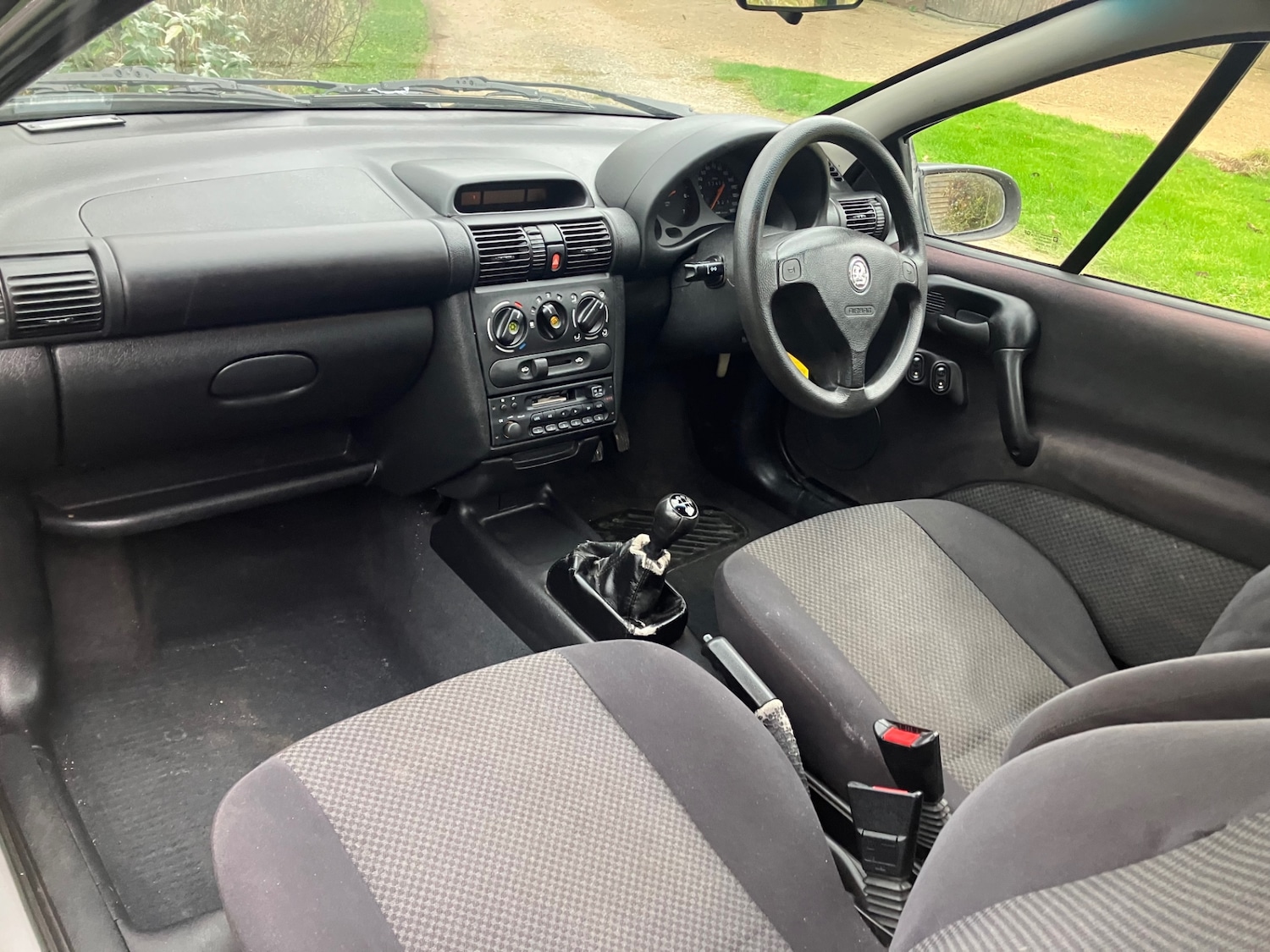 Used Vauxhall Tigra 1999 for sale - 76969924: Photo 9