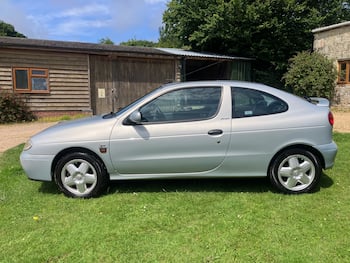 Used Renault Megane 1999 for sale - 79840459: Photo