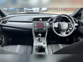 Used Honda Civic 2018 for sale - 78953232: Photo