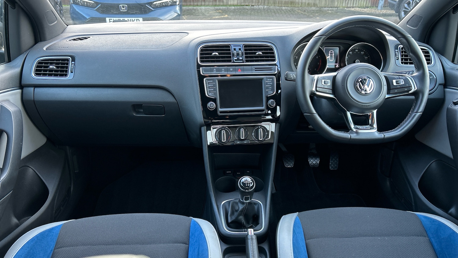 Used Volkswagen Polo 2016 for sale - 76687078: Photo 10