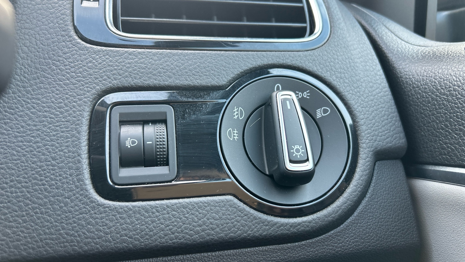 Used Volkswagen Polo 2016 for sale - 76687078: Photo 23