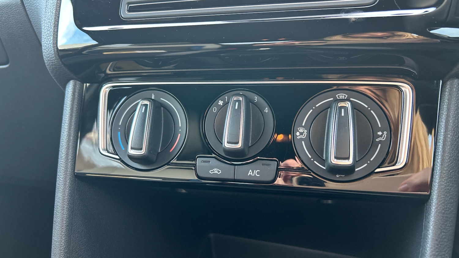 Used Volkswagen Polo 2016 for sale - 76687078: Photo 24