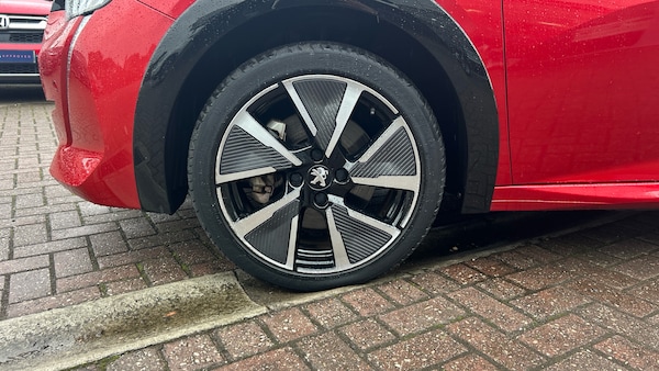 Used Peugeot 208 2020 for sale - 76196349: Photo 33