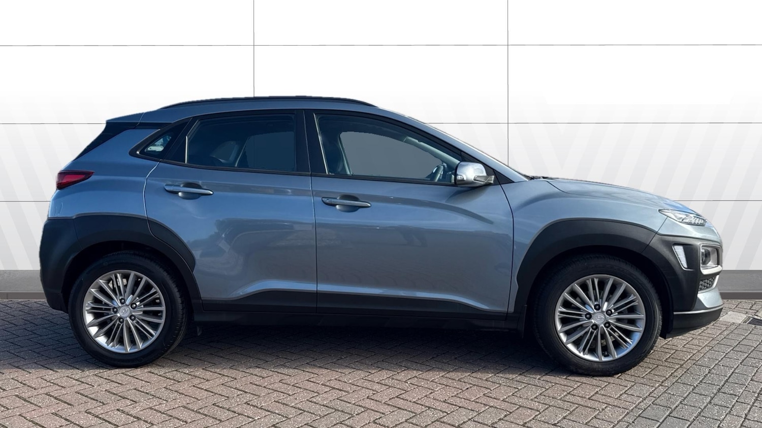 Used Hyundai KONA 2017 for sale - 76426244: Photo 5