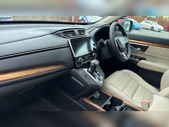 Used Honda CR-V 2018 for sale - 76477804: Photo