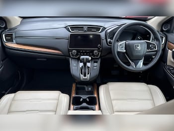 Used Honda CR-V 2018 for sale - 76477804: Photo