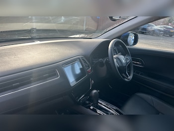 Used Honda HR-V 2017 for sale - 76882299: Photo