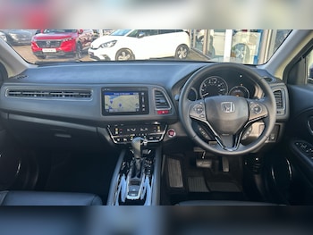 Used Honda HR-V 2017 for sale - 76882299: Photo