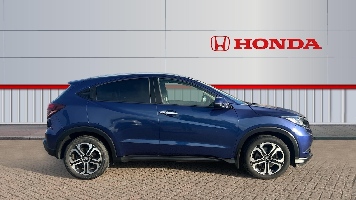 Used Honda HR-V 2017 for sale - 76882299: Photo 5