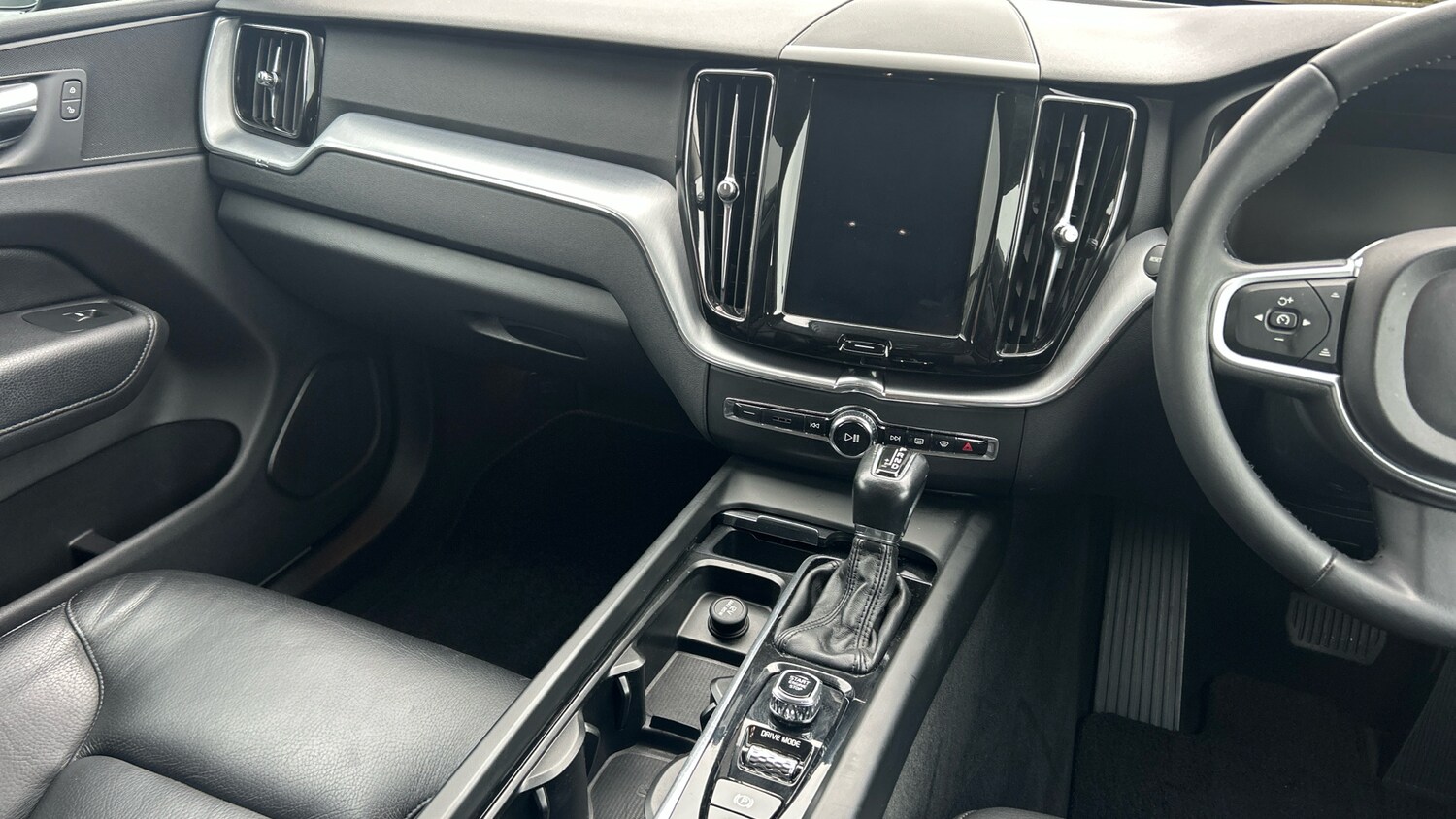 Used Volvo XC60 2018 for sale - 77567619: Photo 14