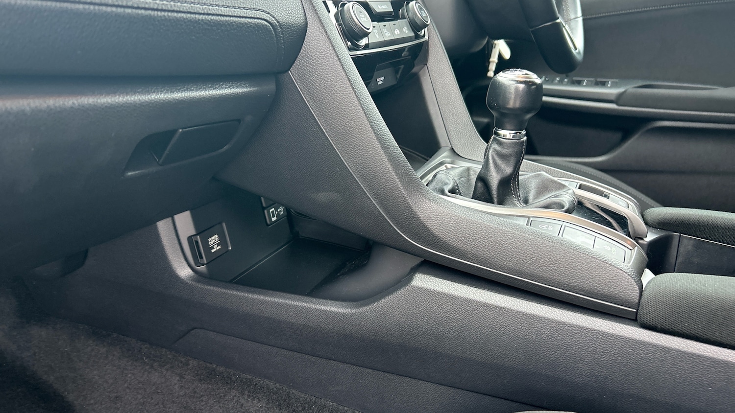 Used Honda Civic 2018 for sale - 77873196: Photo 34