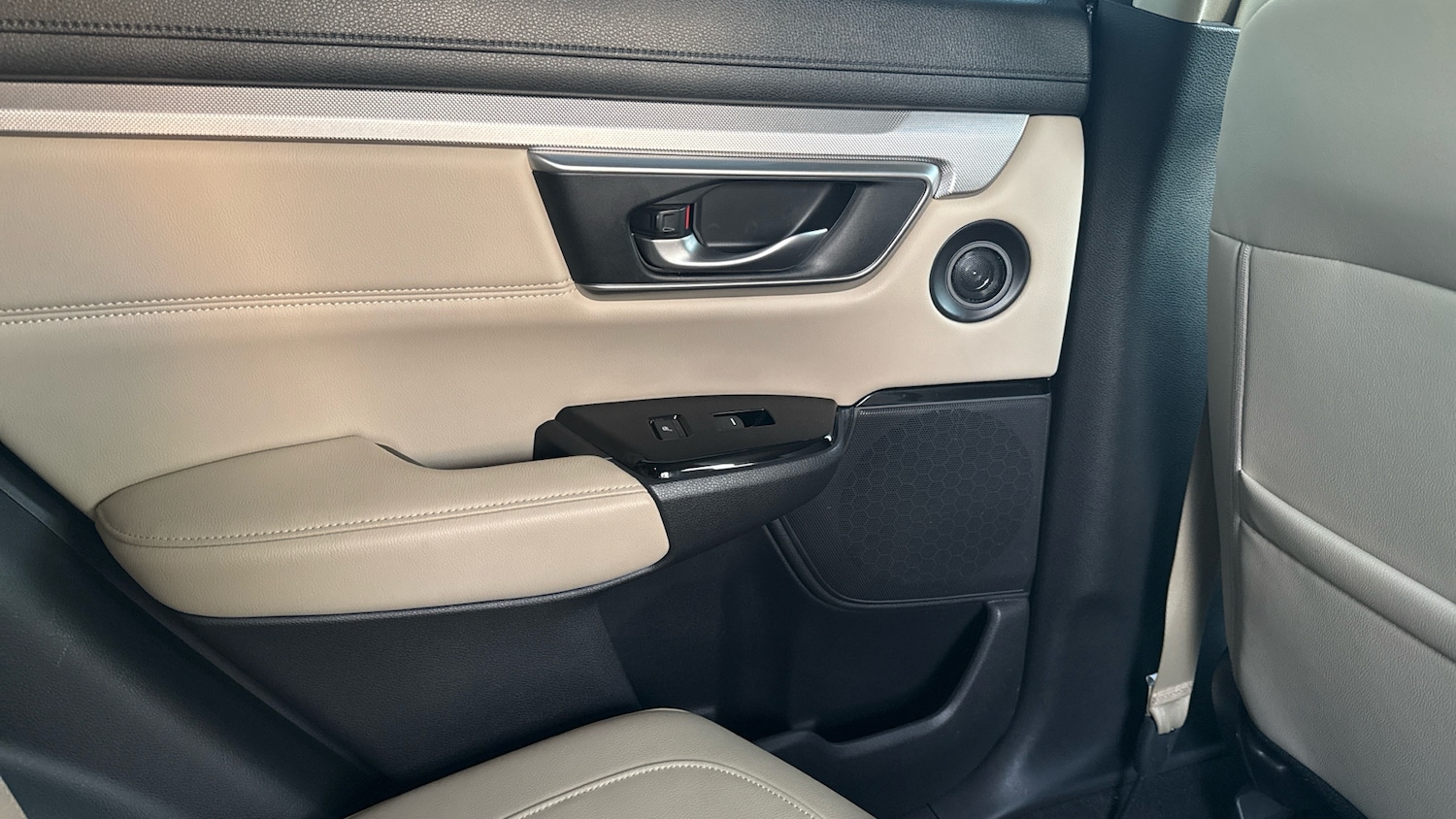 Used Honda CR-V 2020 for sale - 77011884: Photo 32