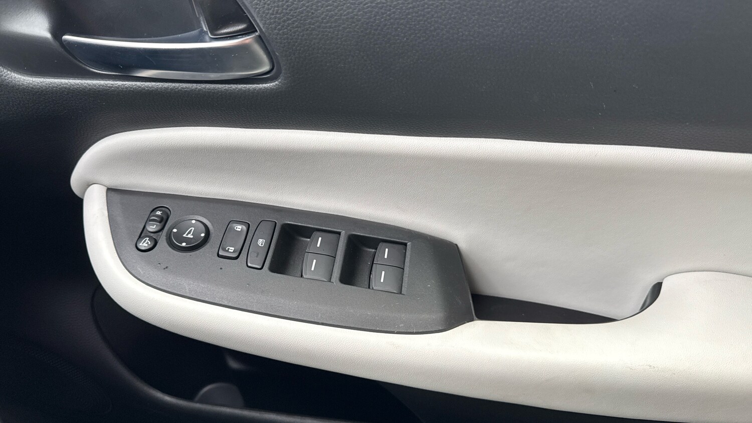 Used Honda Jazz 2021 for sale - 76830534: Photo 30