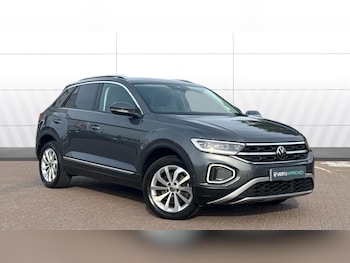 Used Volkswagen T-Roc 2023 for sale - 79421250: Photo