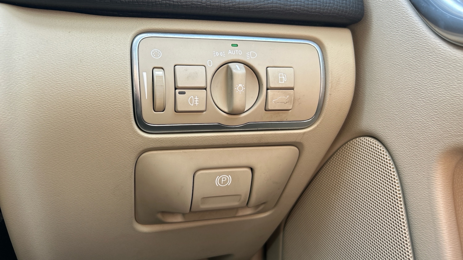 Used Volvo XC60 2016 for sale - 78084344: Photo 32