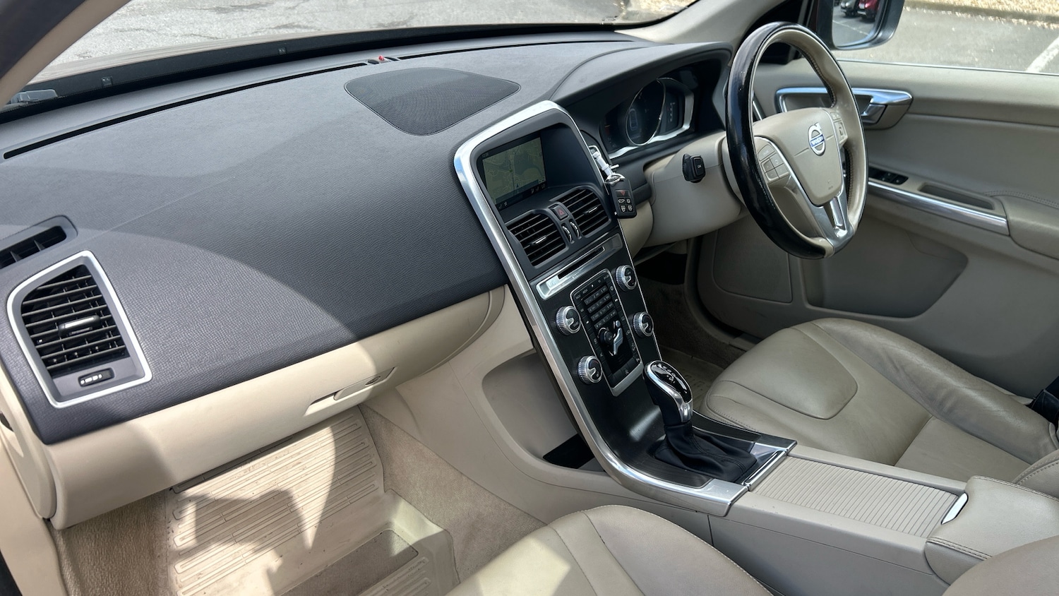 Used Volvo XC60 2016 for sale - 78084344: Photo 9