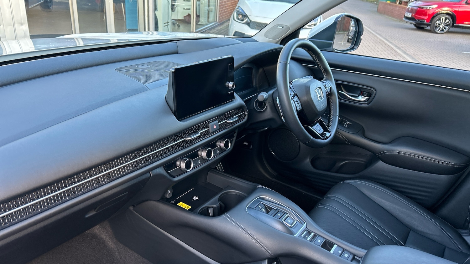 Used Honda ZR-V 2024 for sale - 77834242: Photo 2