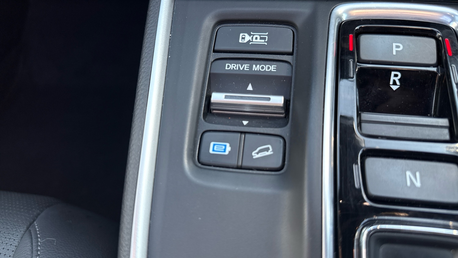 Used Honda CR-V 2023 for sale - 77962174: Photo 41