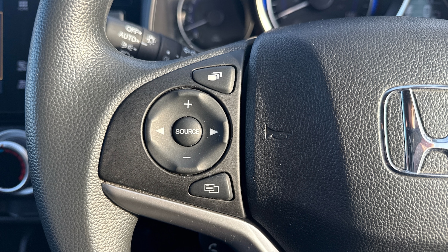 Used Honda Jazz 2019 for sale - 76971852: Photo 32